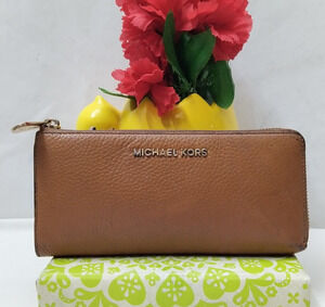 Michael Kors Brown Pebbled Leather Zipper Closure Credit Card Wallet